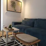 Beachside Loft Near Dubrovnik شقة
