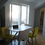 Beachside Loft Near Dubrovnik شقة *