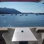 Beachside Loft Near Dubrovnik شقة