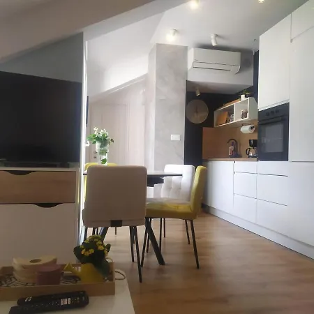 Beachside Loft Near Dubrovnik شقة